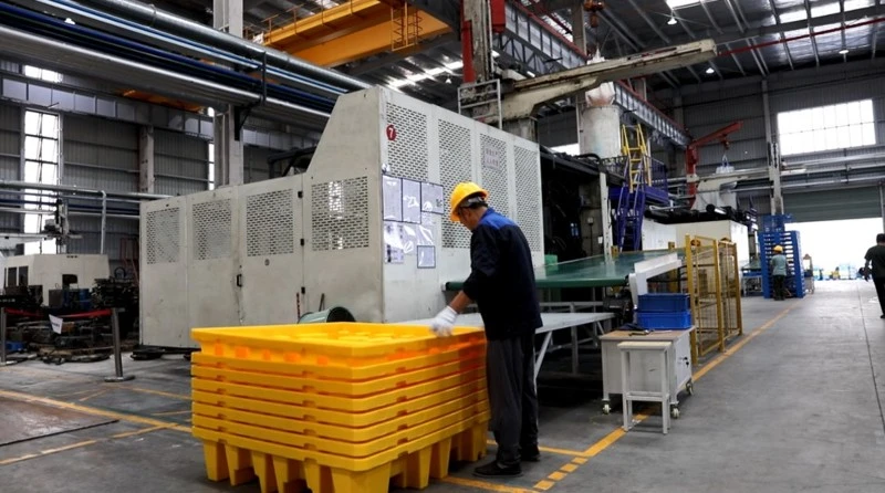 What Is A Spill Containment Pallet? What Is A Spill Containment Pallet?